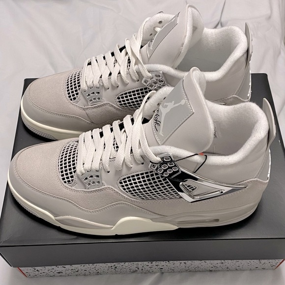 🥶 Air Jordan 4 Retro Frozen Moment 🥶 - Picture 3 of 3